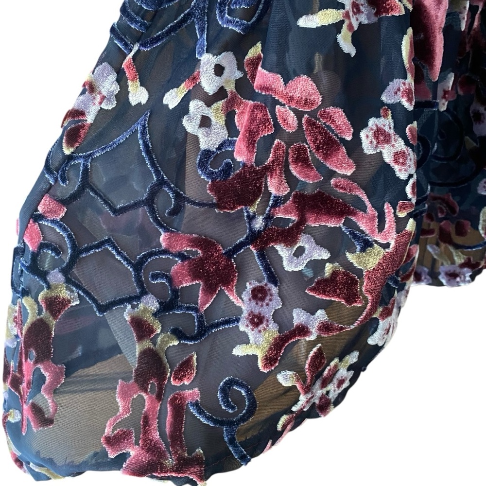 POL Floral Velvet Top Medium Ruffle Short Sleeve Blouse - Picture 11 of 11